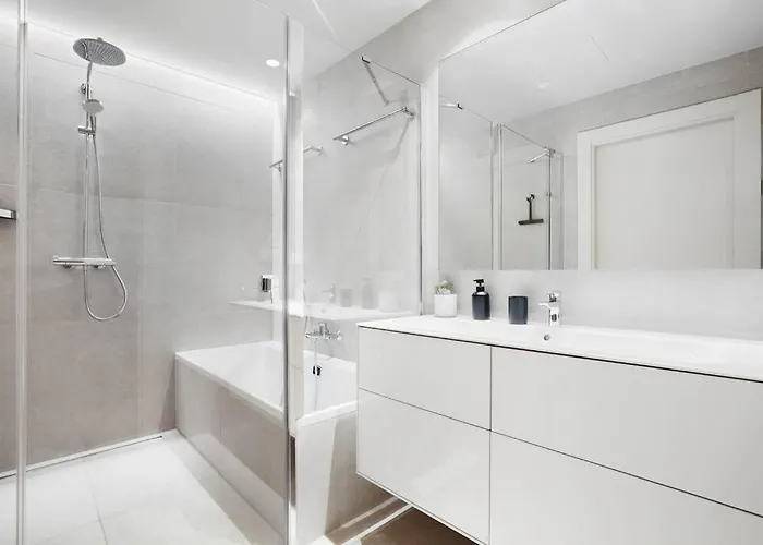 아파트 Brand New Luxury 2bd Velaya Beachfront Rdr442 에스테포나