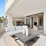 Brand New Luxury 2bd Velaya Beachfront Rdr442 Εστεπόνα