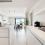 Brand New Luxury 2bd Velaya Beachfront Rdr442 Εστεπόνα