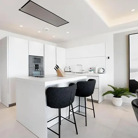 Brand New Luxury 2bd Velaya Beachfront Rdr442 Διαμέρισμα Εστεπόνα