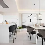 Apartmán Brand New Luxury 2bd Velaya Beachfront Rdr442